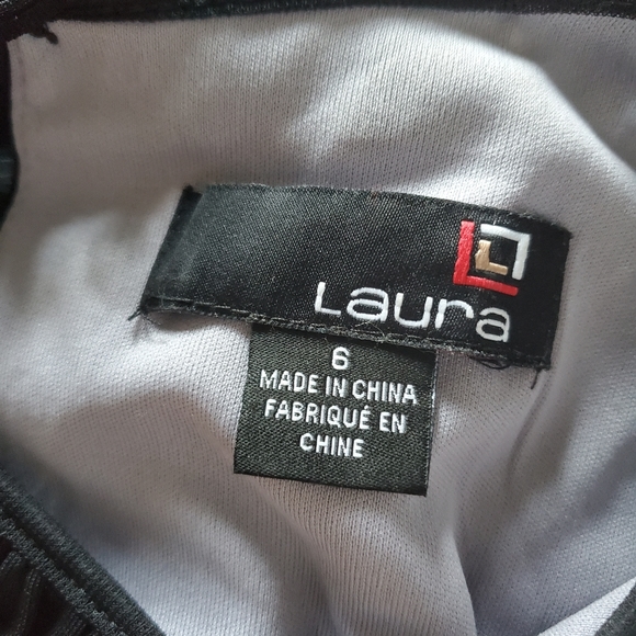 Party dress with beading - Picture 5 of 6